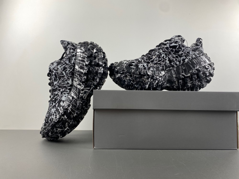 Balenciaga 685613-W2RG1 9015