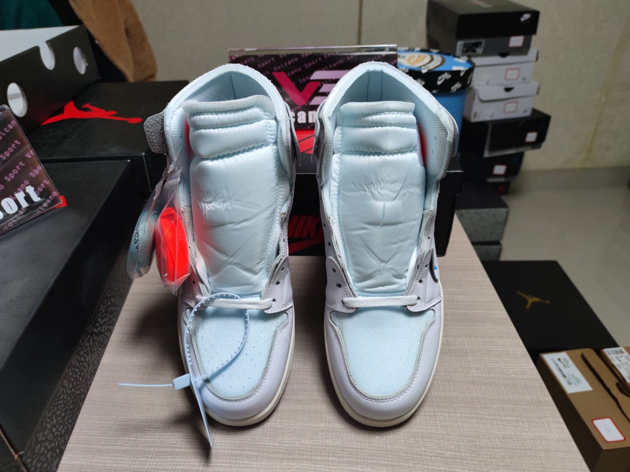 Jordan 1 Retro High x Off-White White AQ0818-100