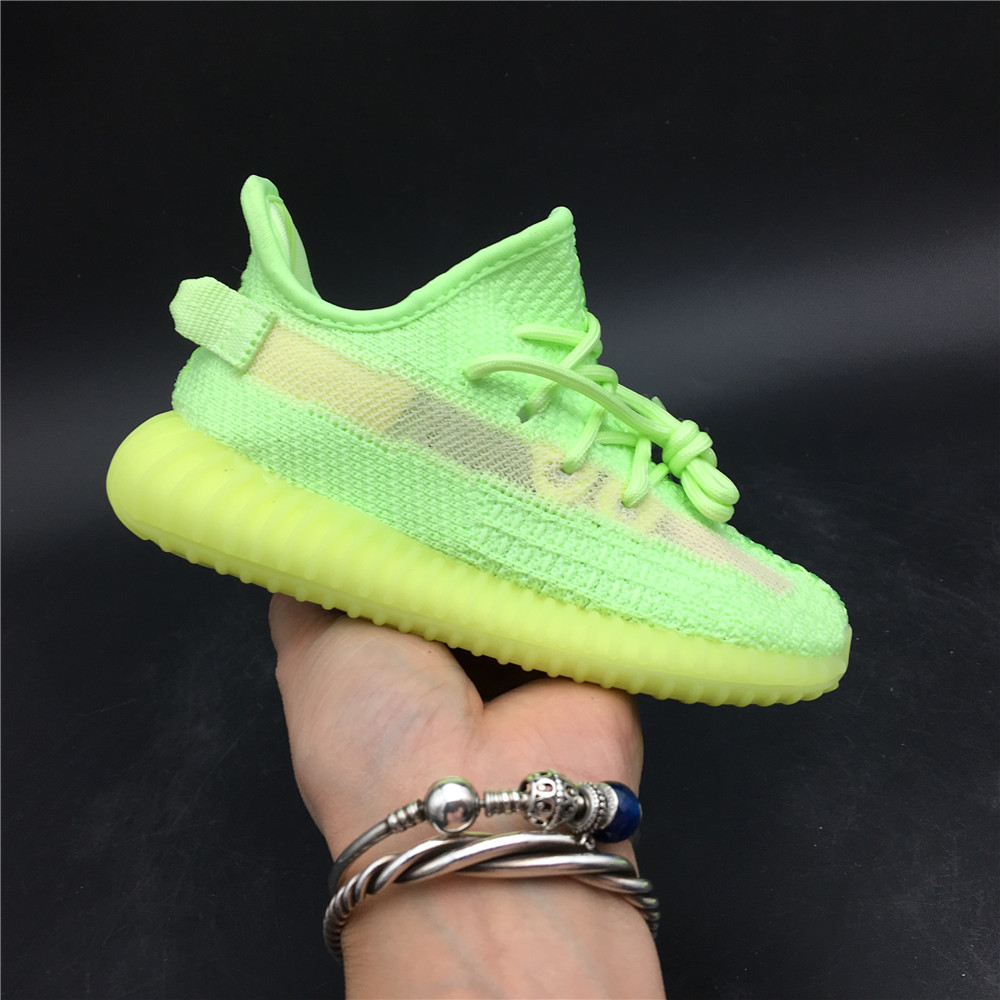 Yeezy Boost 350 V2 Glow (Kids)