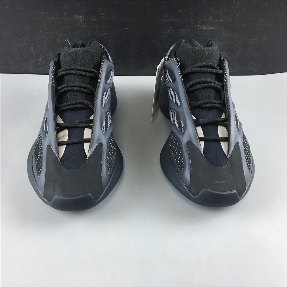 adidas Yeezy 700 V3Alvah