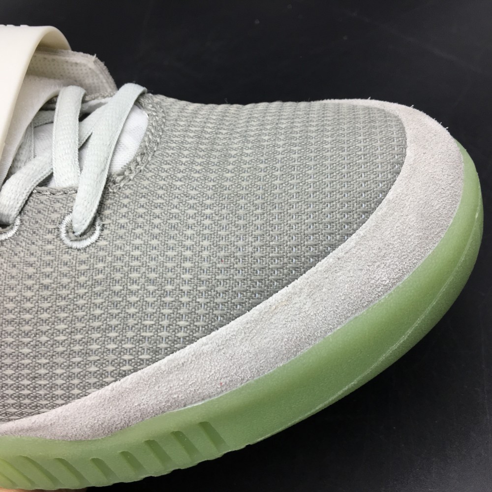 Nike Air Yeezy 2 Pure Platinum