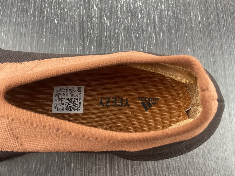 Yeezy Knit RNR Stone Carbon