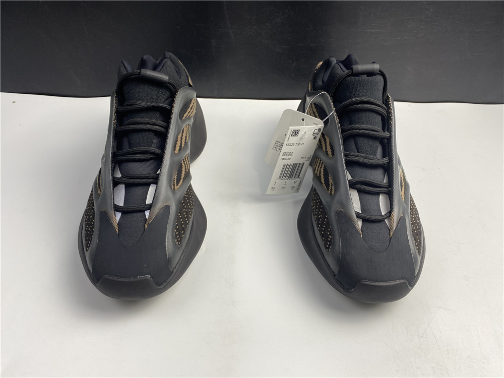 adidas Yeezy 700 V3Clay Brown