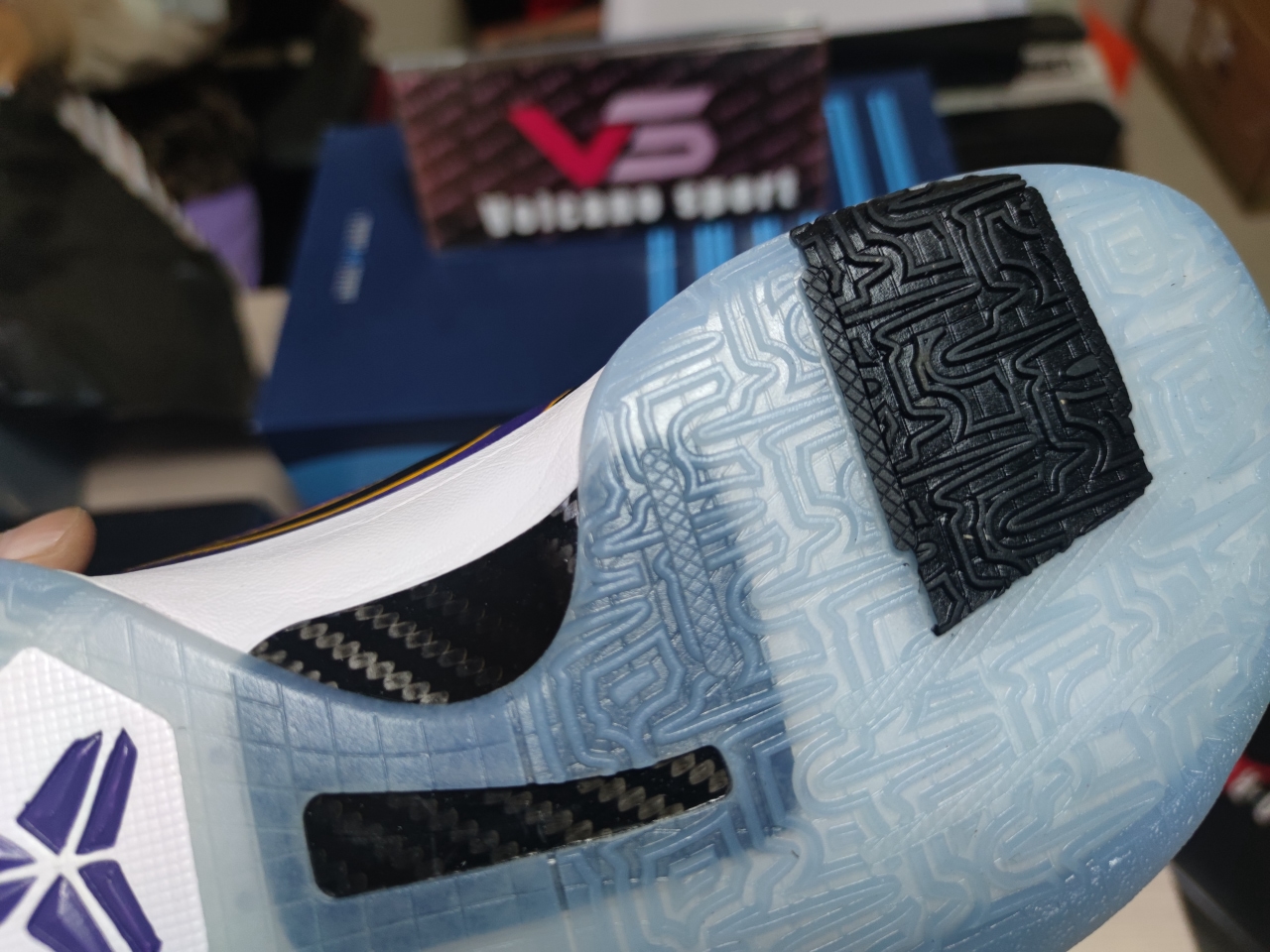 Kobe 5 Protro Lakers CD4991 500