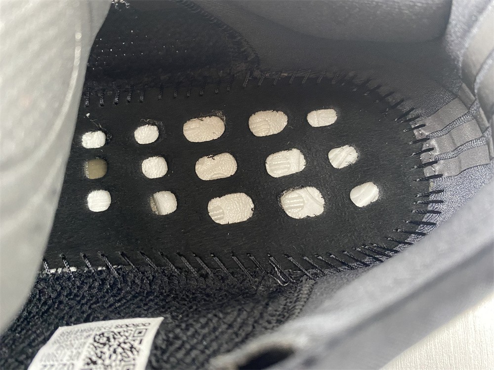 Yeezy Boost 350 V2 Onyx