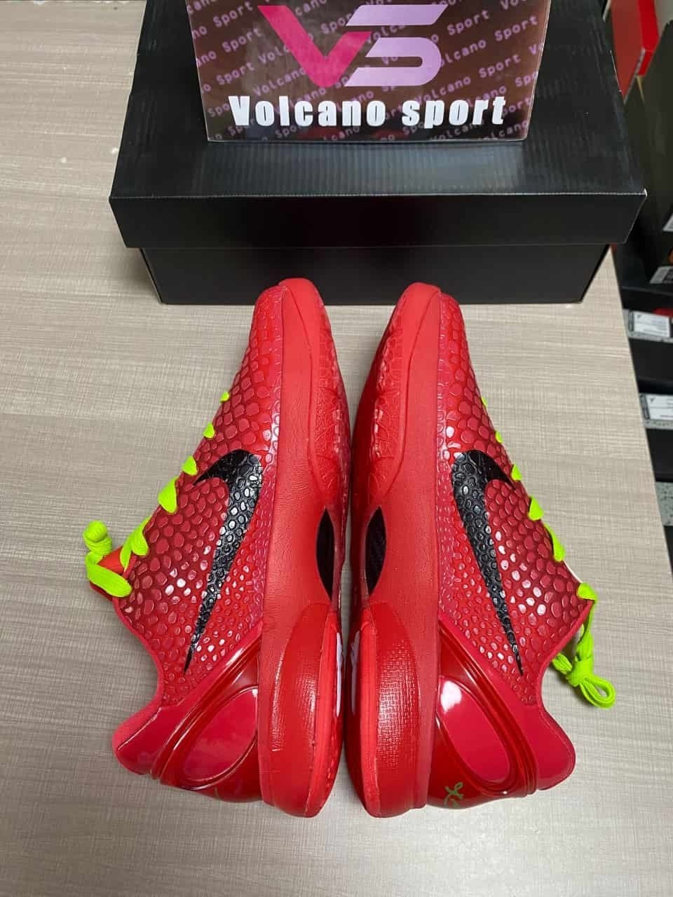 Kobe 6 Protro Reverse Grinch FV4921-600