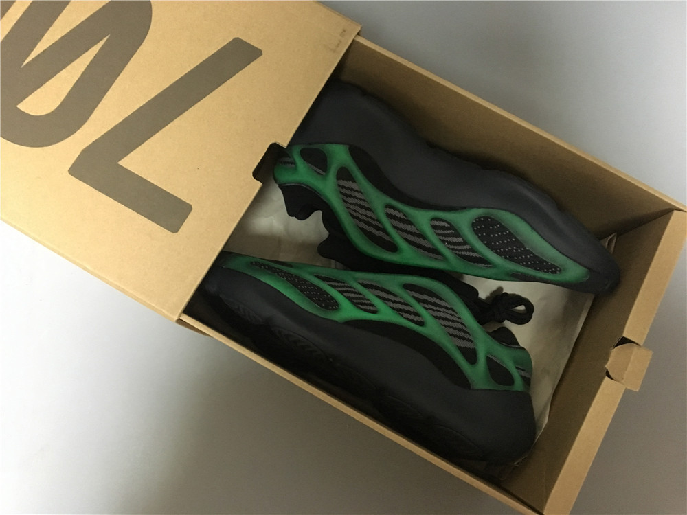 adidas Yeezy 700 V3Alvah