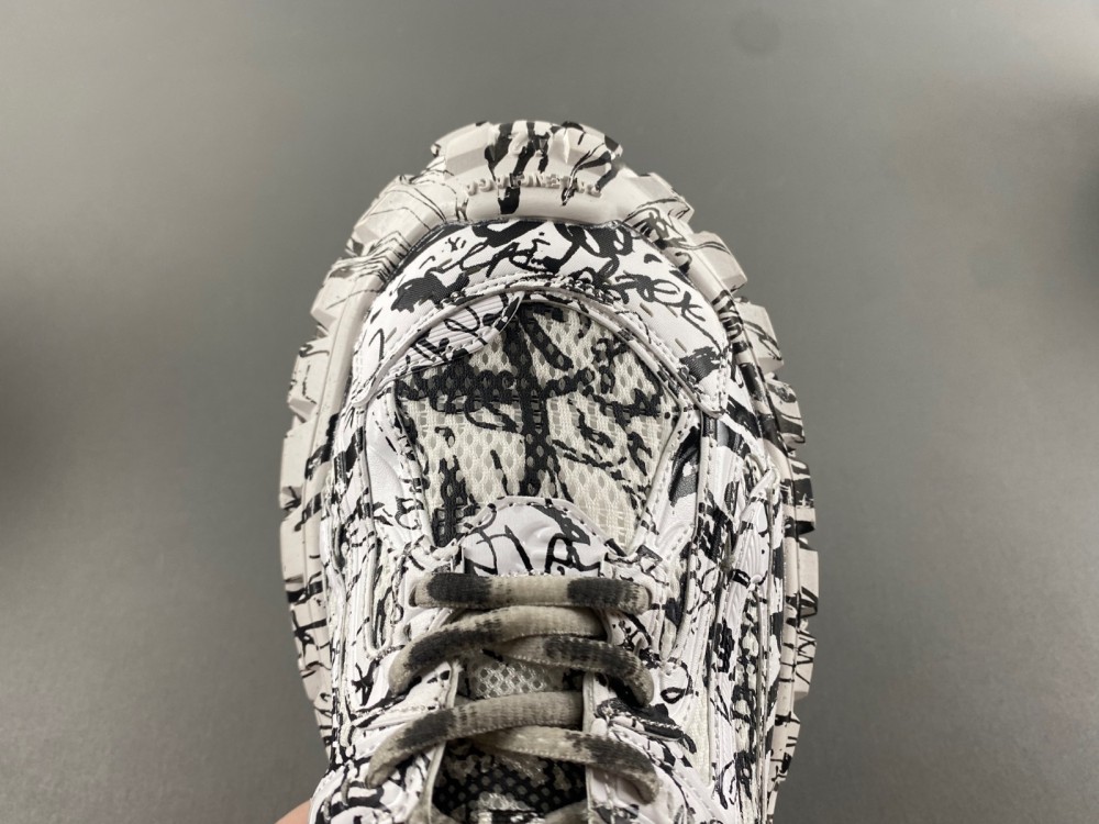 Balenciaga 685613-W2RG1 9010