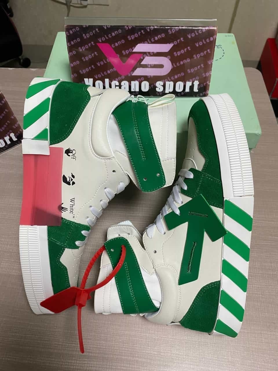OFF-WHITE Vulcanized White and green High-Top