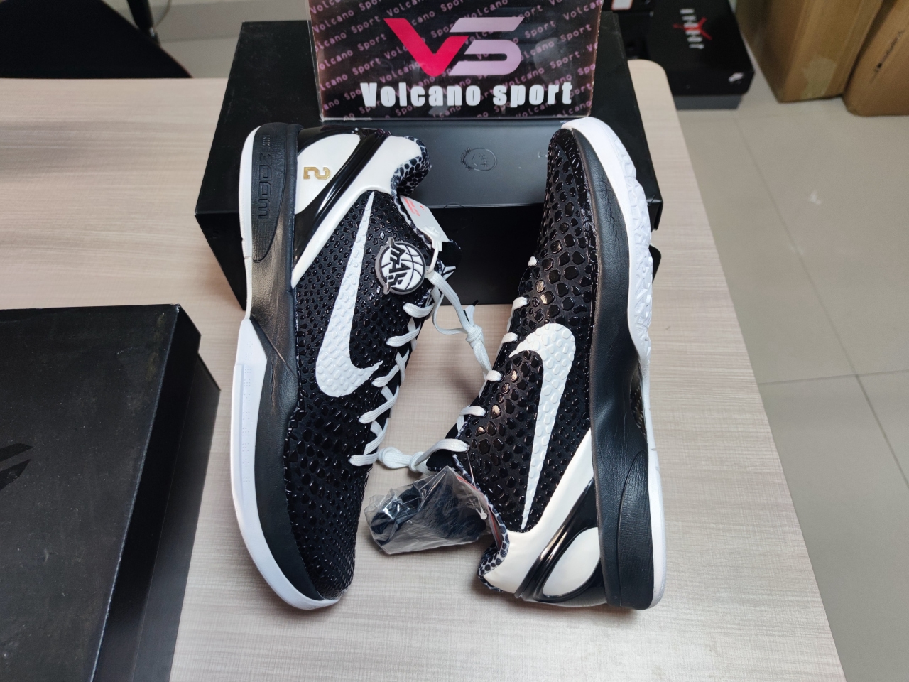 Kobe 6 Protro Mambacita Sweet 16 CW2190 002