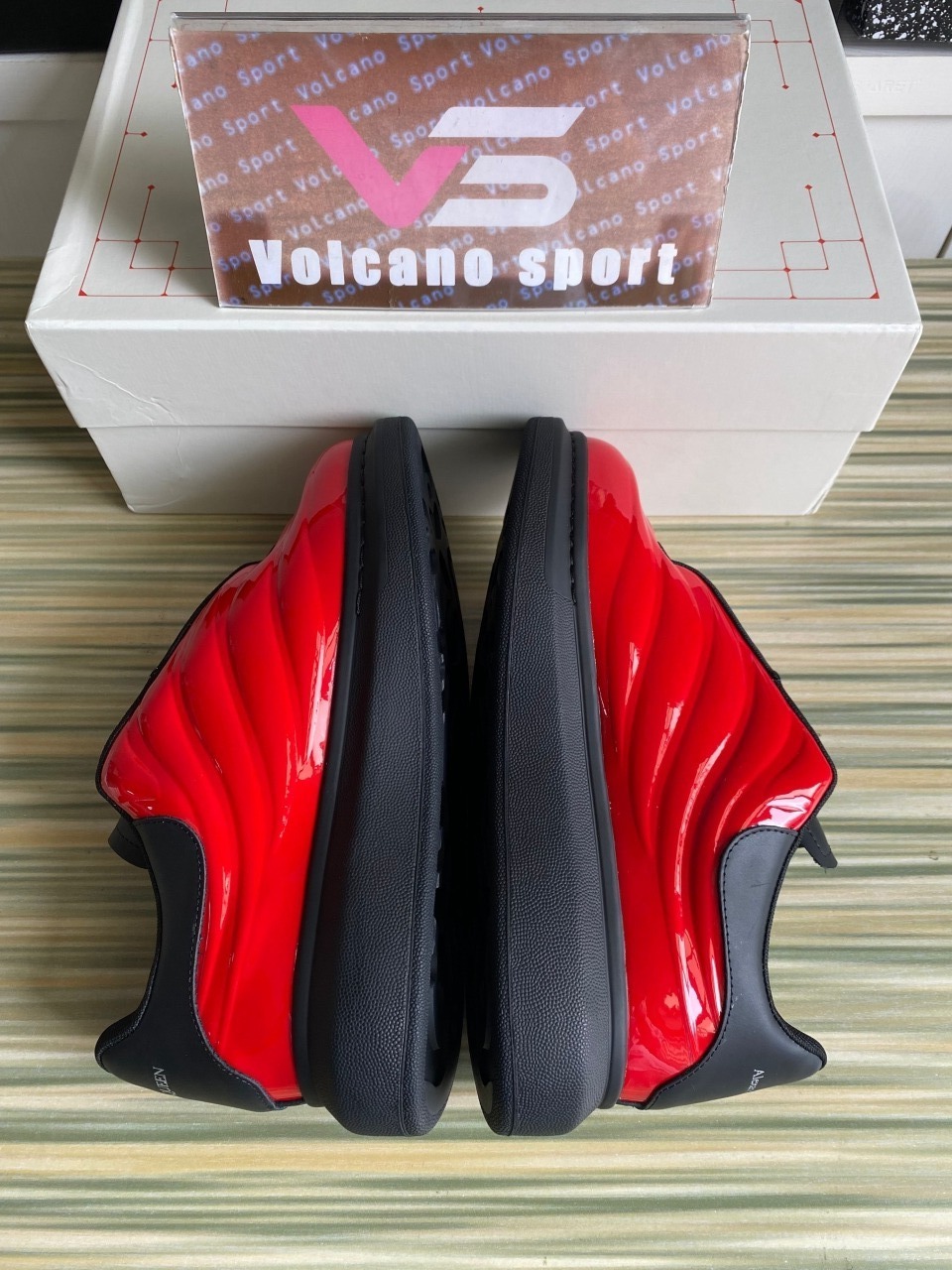 Alexander McQueen Oversized Gloss Red