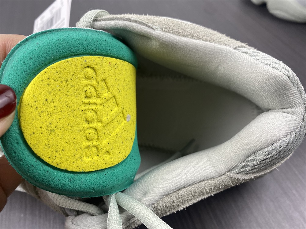 adidas Yeezy 500Salt