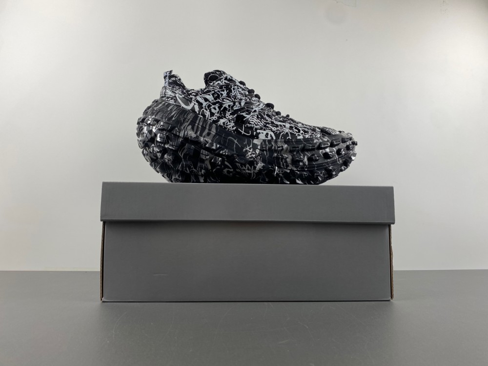 Balenciaga 685613-W2RG1 9015