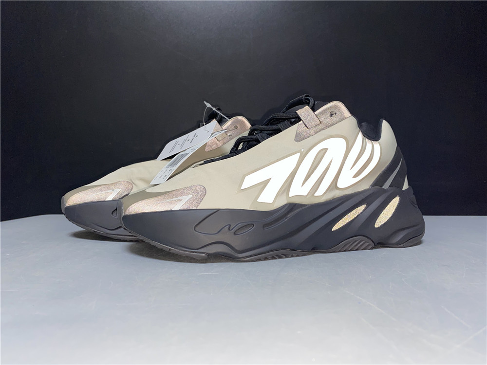 adidas Yeezy Boost 700 MNVNPhosphor