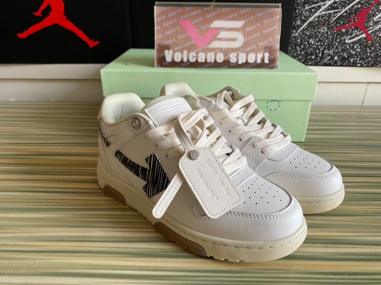 Off-White OOO Low Tops White Black SS21