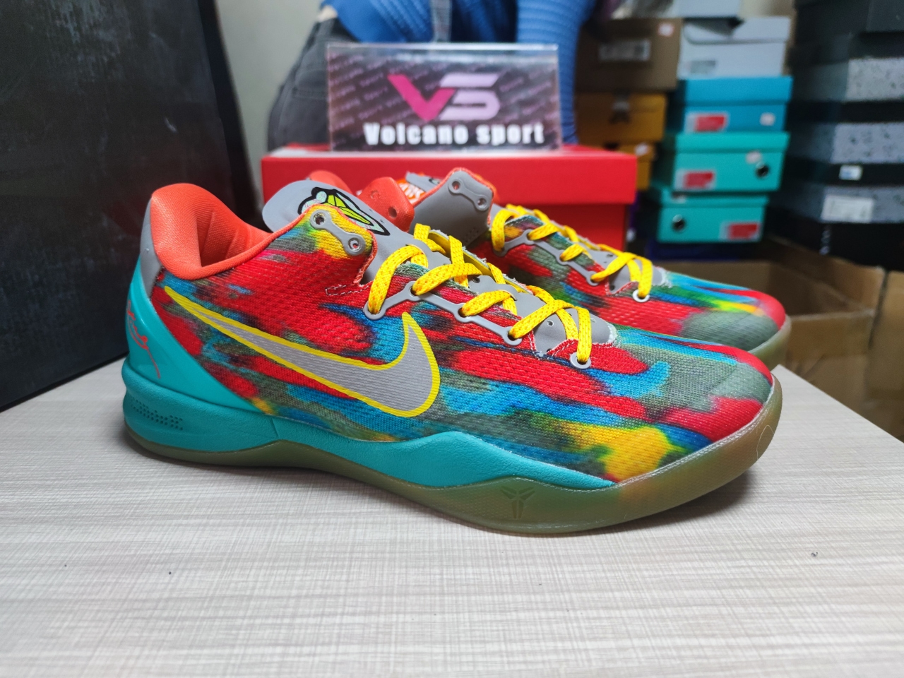 KOBE VIII Orange red 555286 002