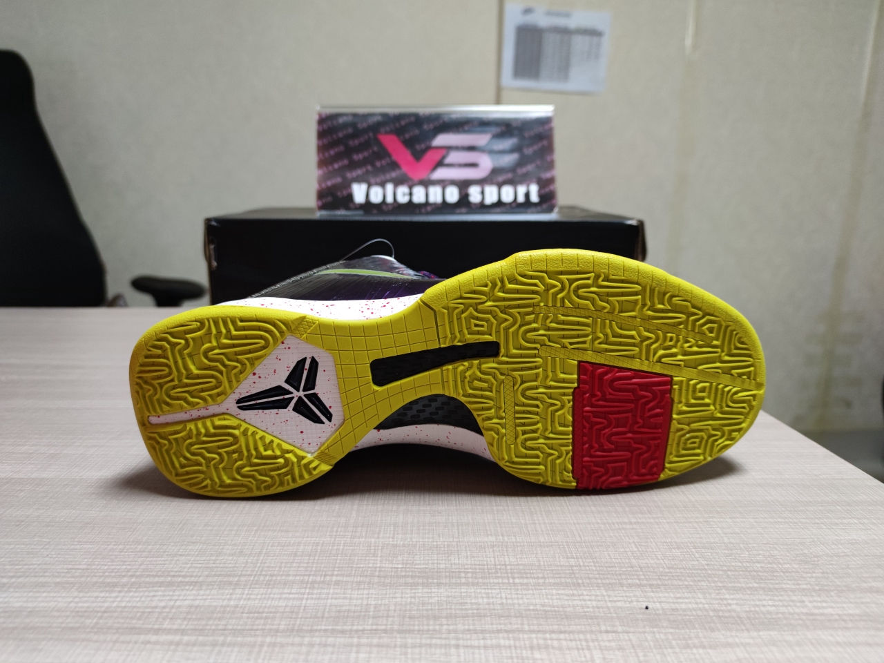 Kobe 6 Protro Grinch CD4991 100