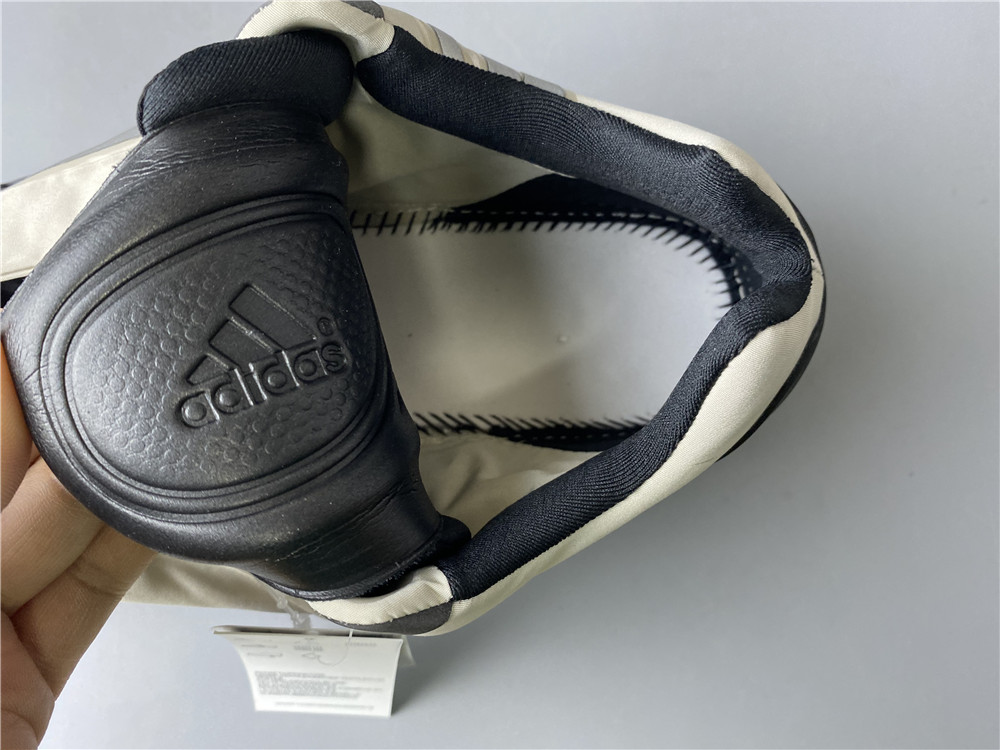 adidas Yeezy Boost 700 MNVNPhosphor