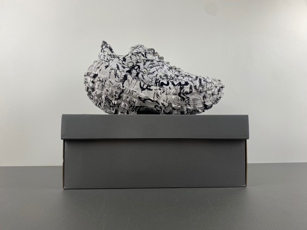 Balenciaga 685613-W2RG1 9010