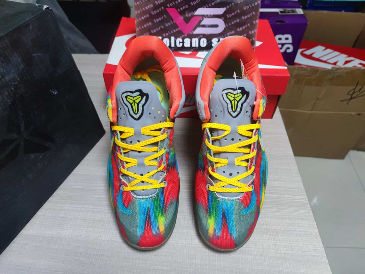 KOBE VIII Orange red 555286 002