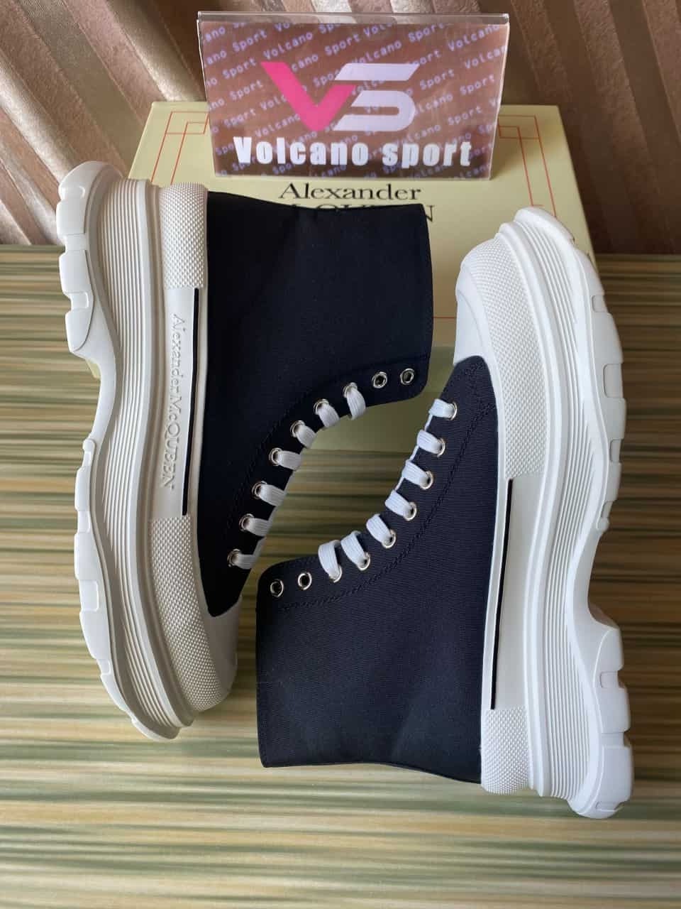 Alexander McQueen Tread Slick Lace Up Boot Black White