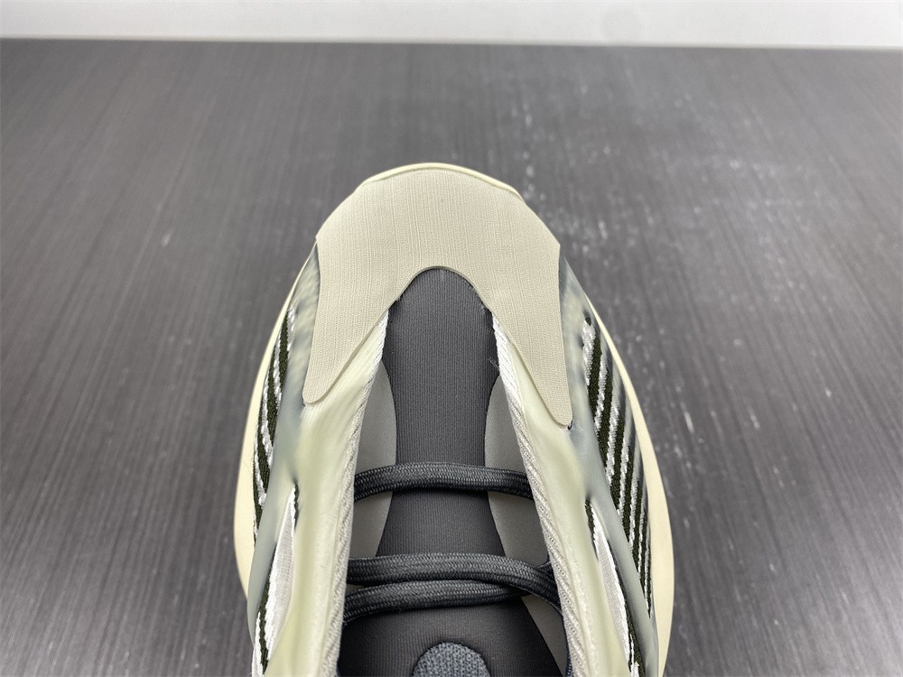 adidas Yeezy 700 V3Fade Salt