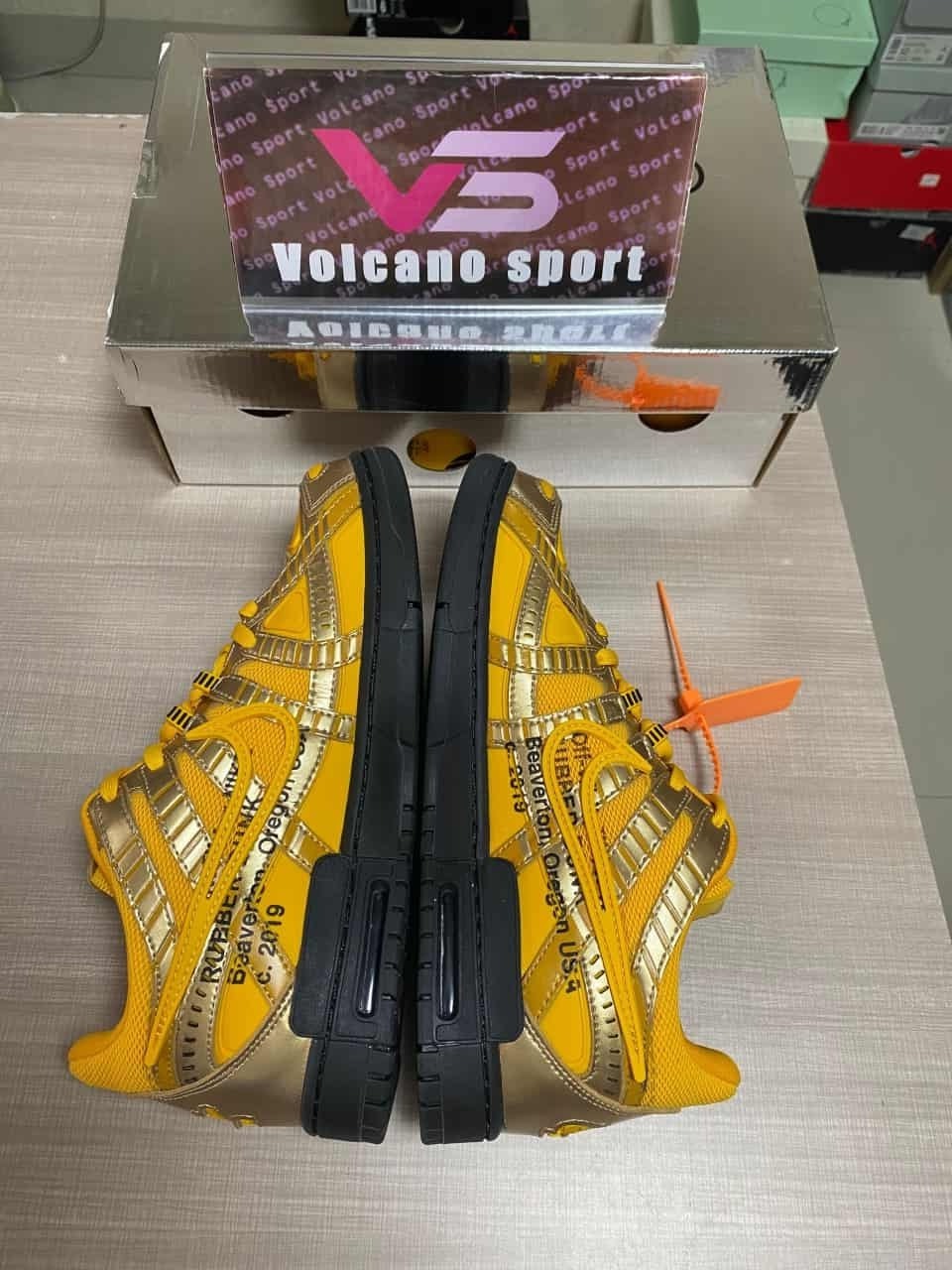 Air Rubber Dunk Off-White University Gold CU6015-700