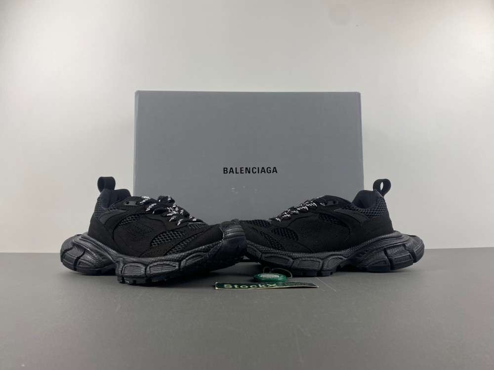 Balenciaga 3XL 759693 W3XLH 0211
