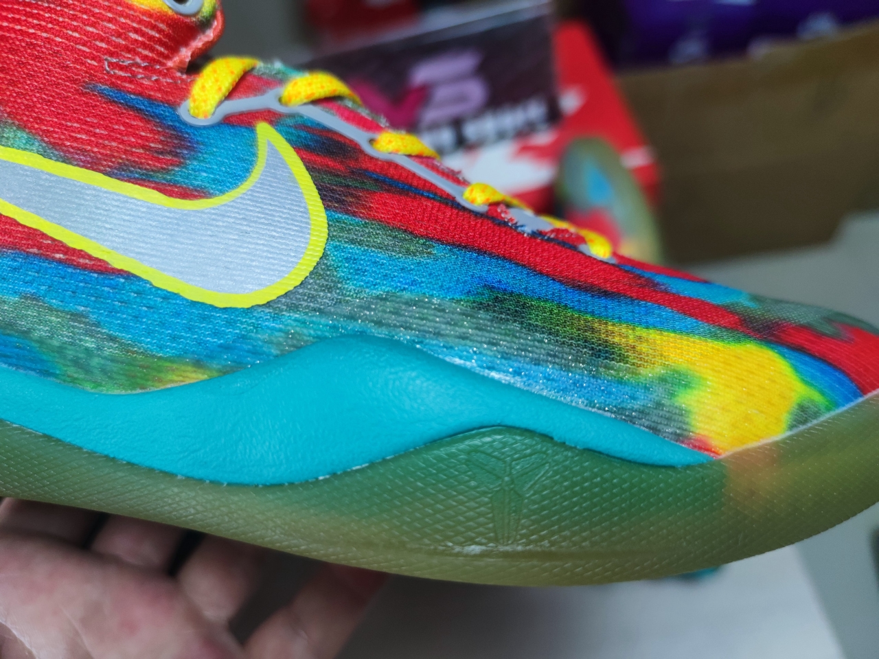 KOBE VIII Orange red 555286 002