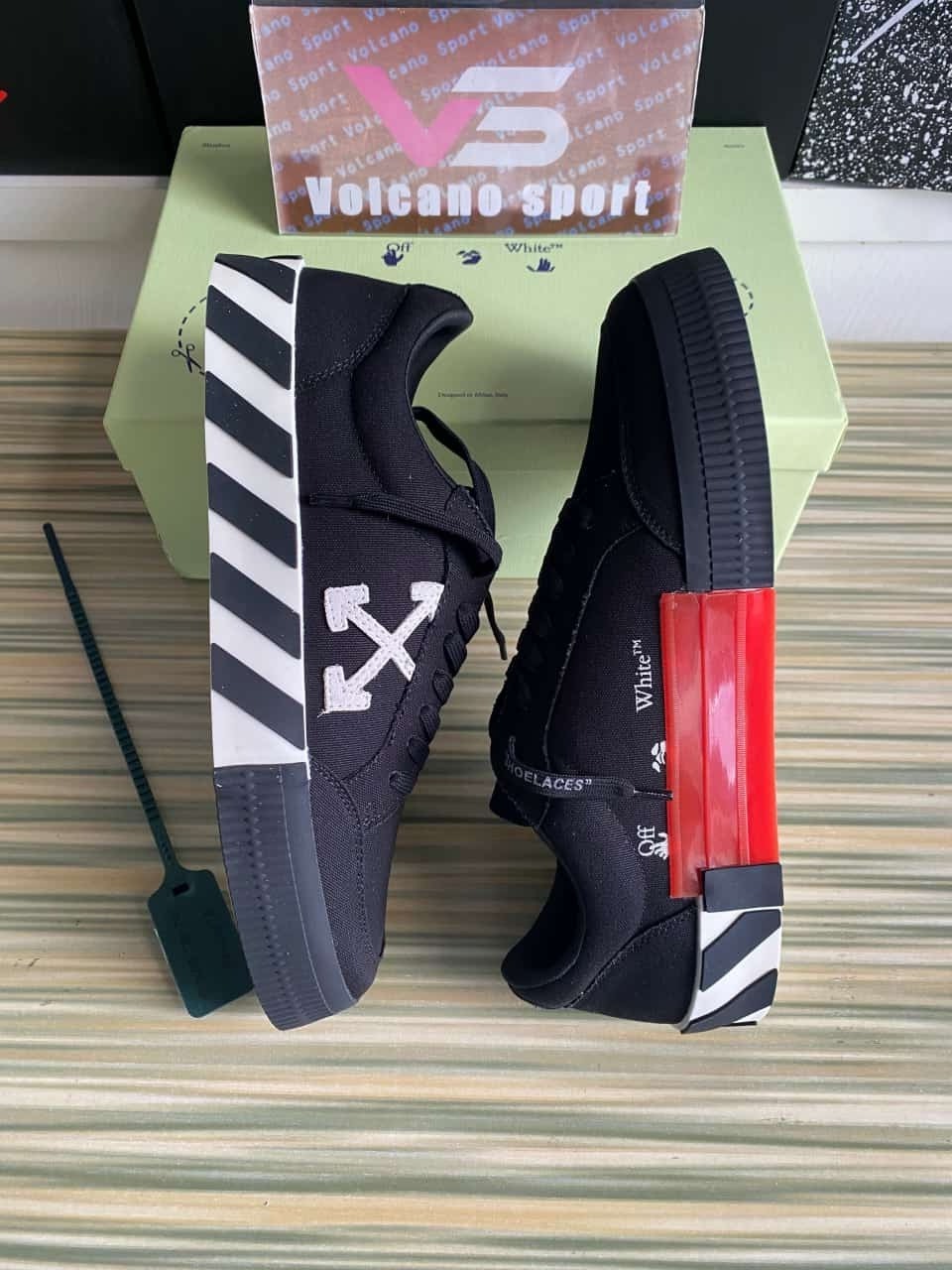 Off-White Vulc Low Canvas Black White