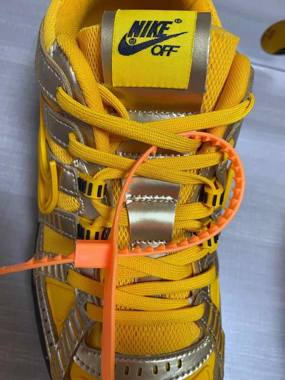 Air Rubber Dunk Off-White University Gold CU6015-700