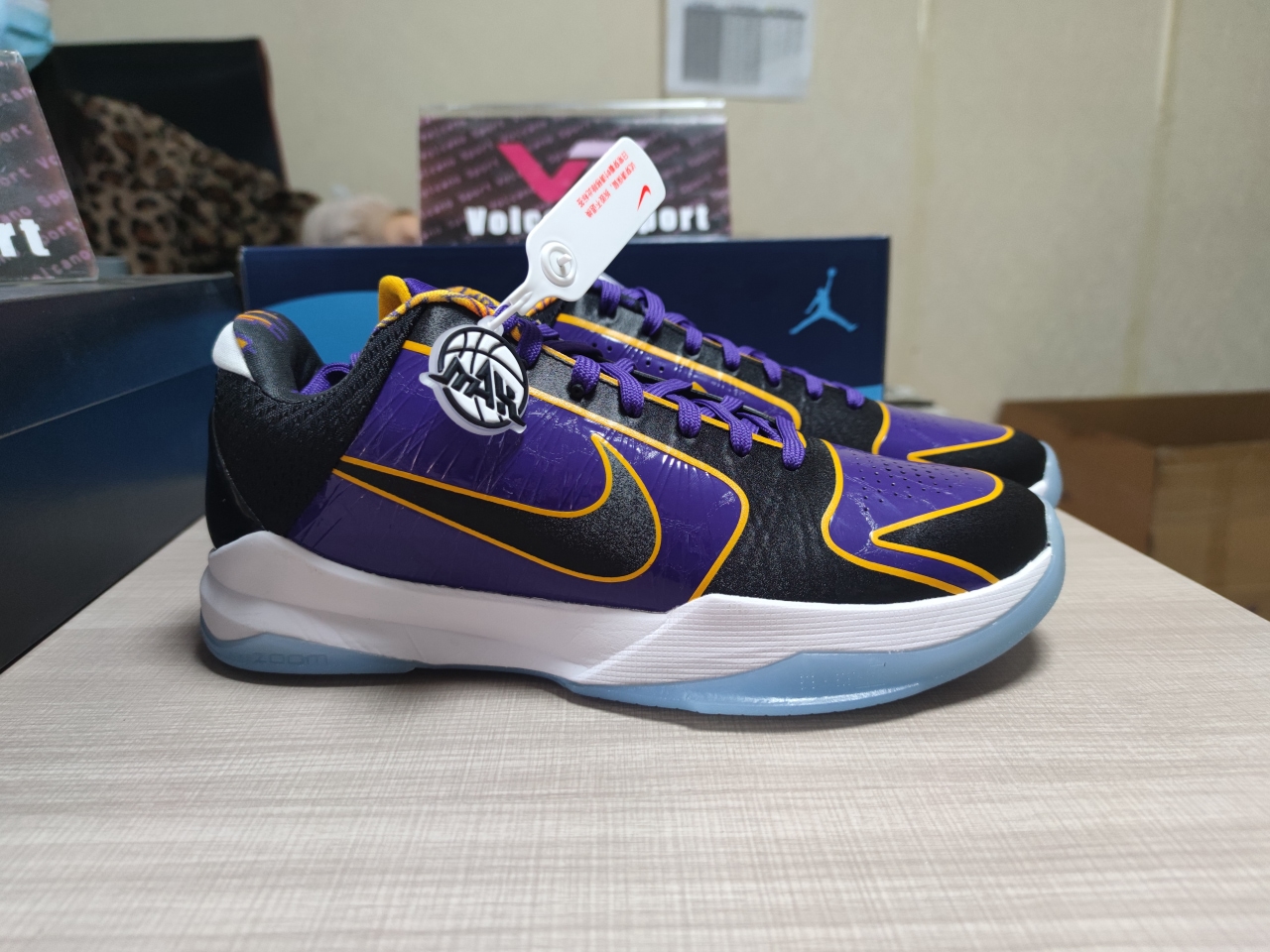 Kobe 5 Protro Lakers CD4991 500