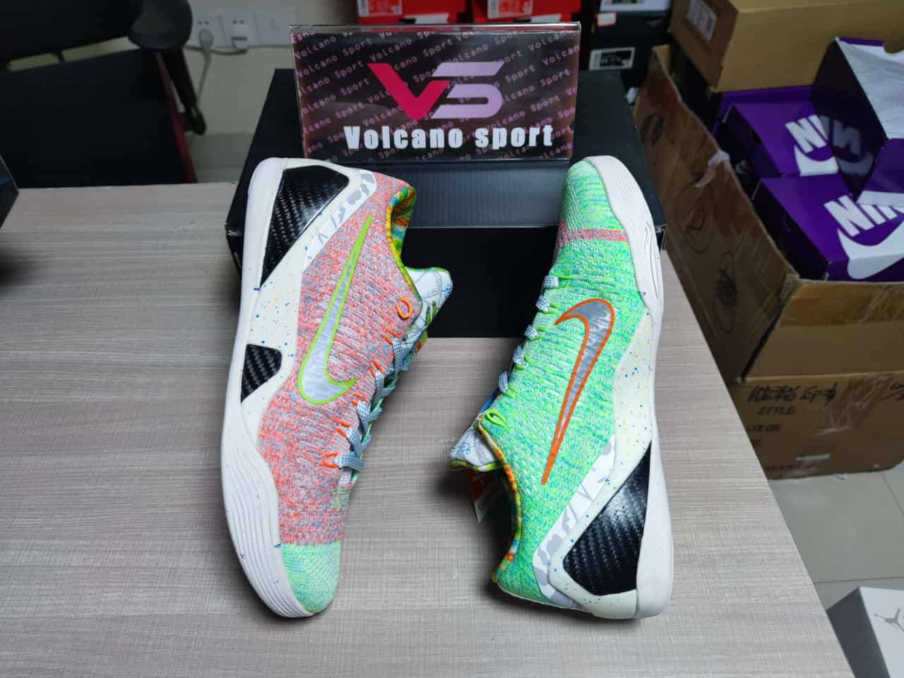 ZOOM KOBE IX 678301 904