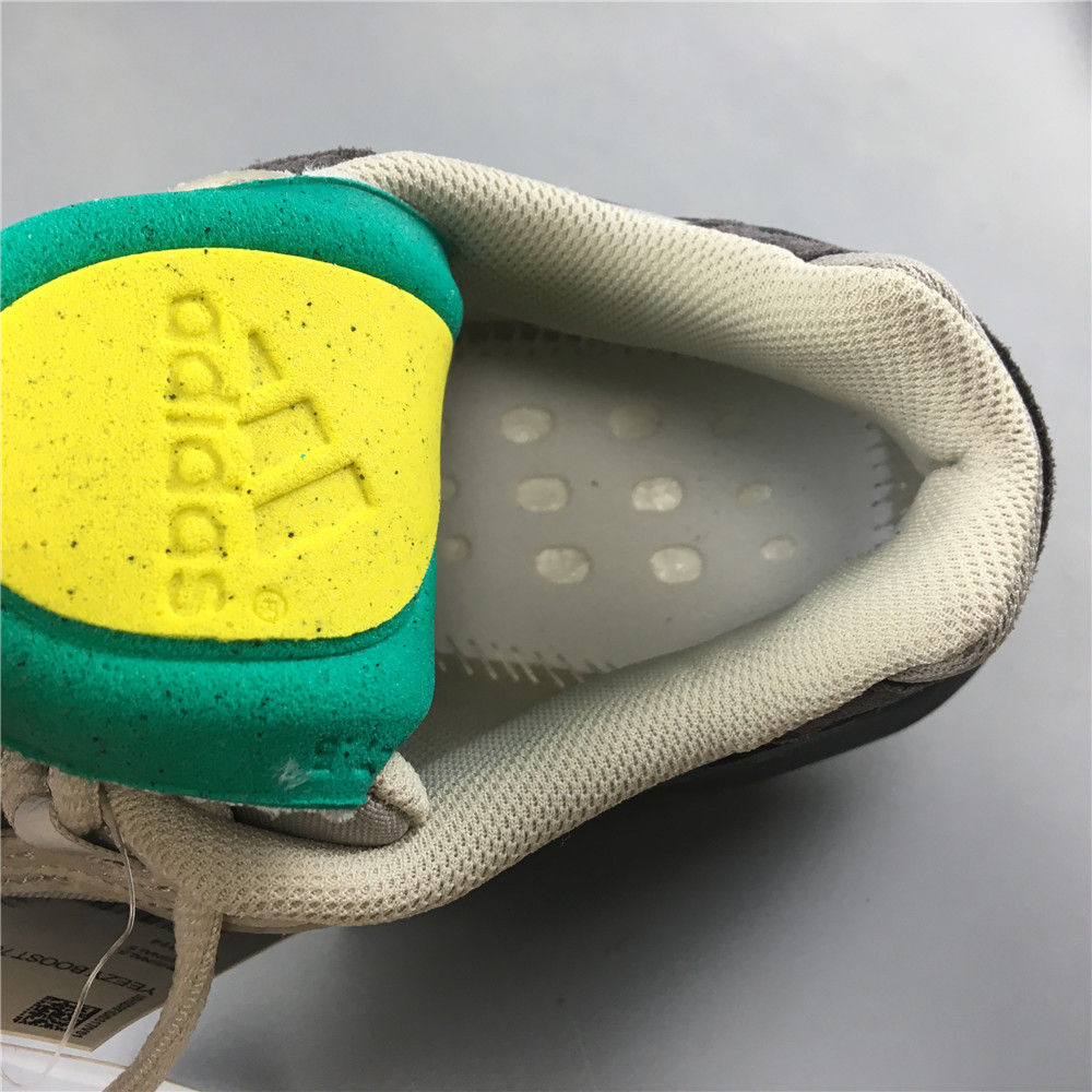 adidas Yeezy Boost 700 V2Tephra