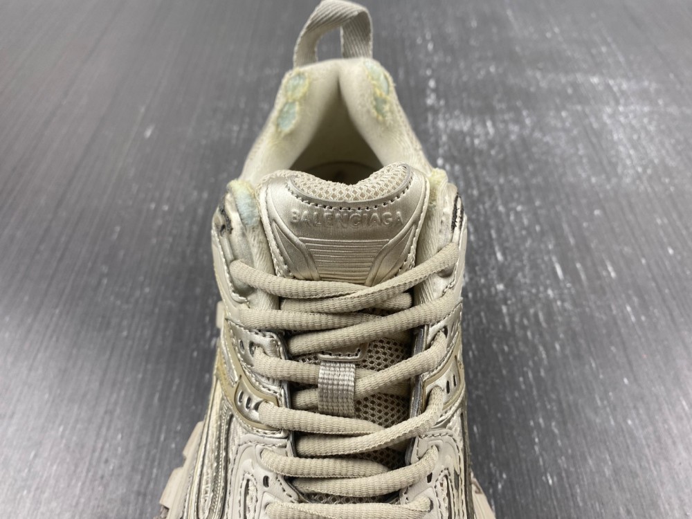 Balenciaga._Balenciaga Defender Rubber Platform Sneakers