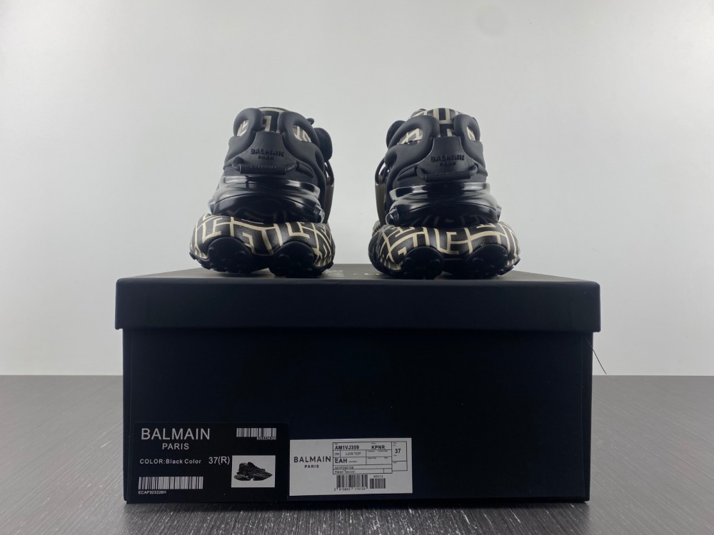 BALMAIN unicorn from lucus