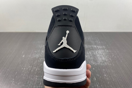 Nike AIR JORDAN 4 RETRO 'WHITE THUNDER' FQ8138-001