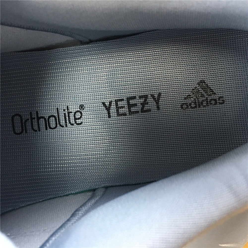 adidas Yeezy Boost 700 V2Hospital Blue