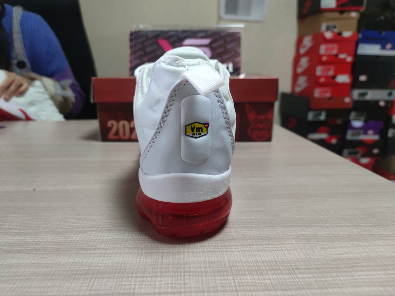 Air VAPORMAX Plus White and red 849557 009