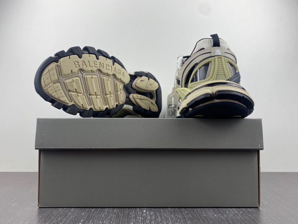 BALENCIAGA -PHANTOM SNEAKE  734734 W3XL7 1210  I8