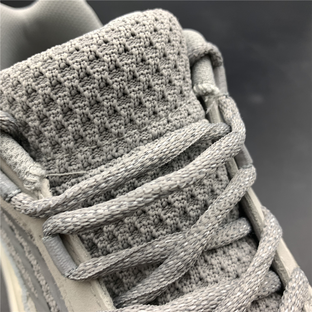 adidas Yeezy Boost 700 V2Static