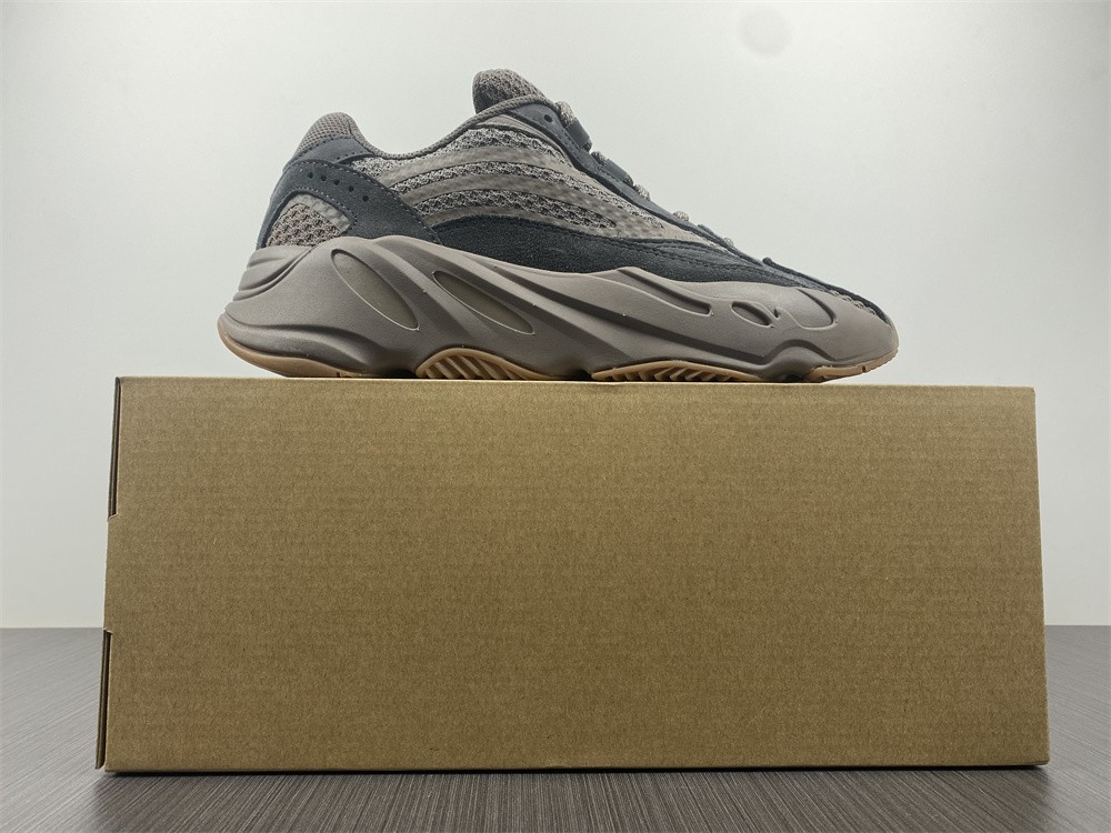 adidas Yeezy Boost 700 V2 Geode