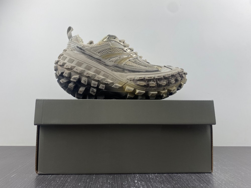 Balenciaga._Balenciaga Defender Rubber Platform Sneakers