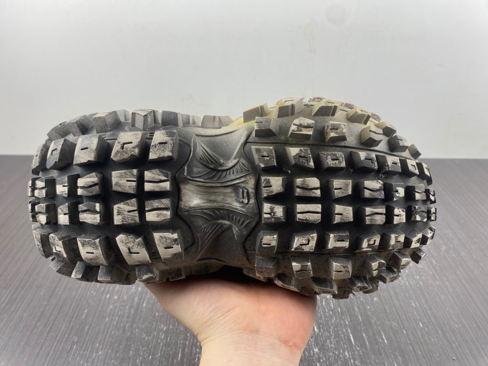 Balenciaga._Balenciaga Defender Rubber Platform Sneakers