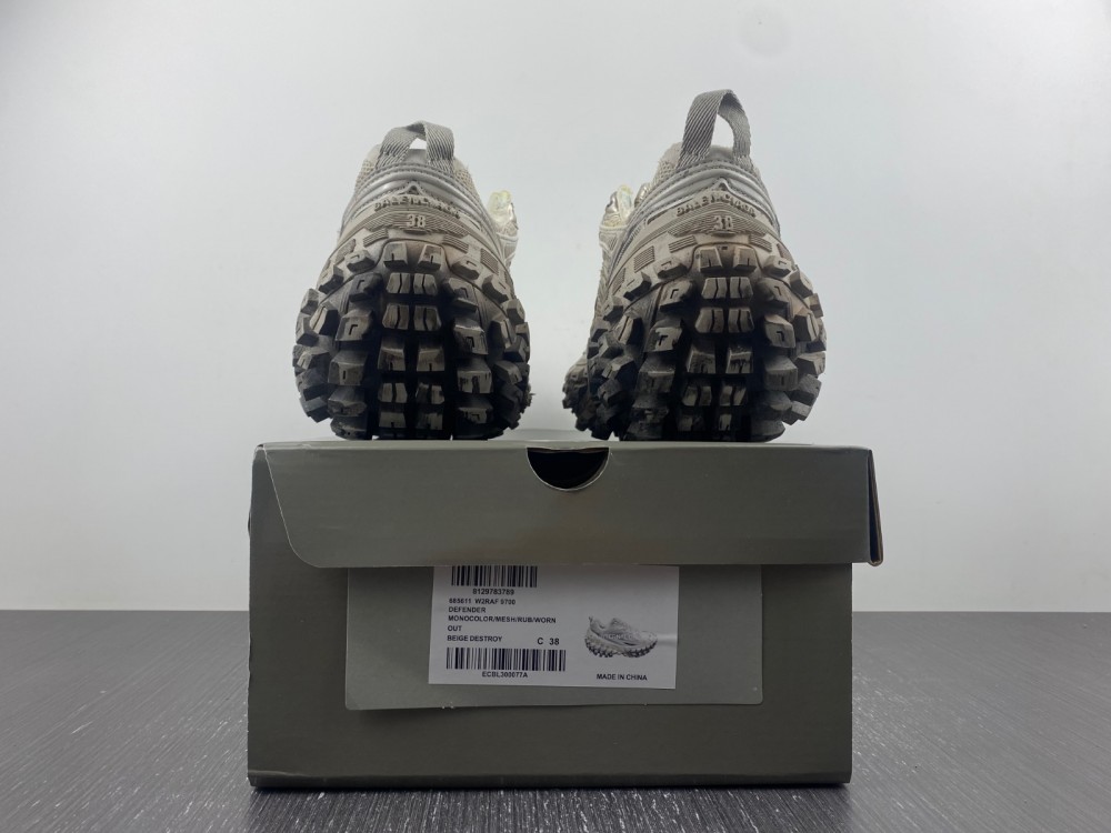 Balenciaga._Balenciaga Defender Rubber Platform Sneakers