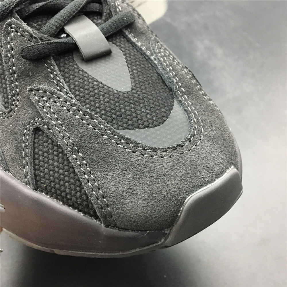 adidas Yeezy Boost 700 V2Vanta