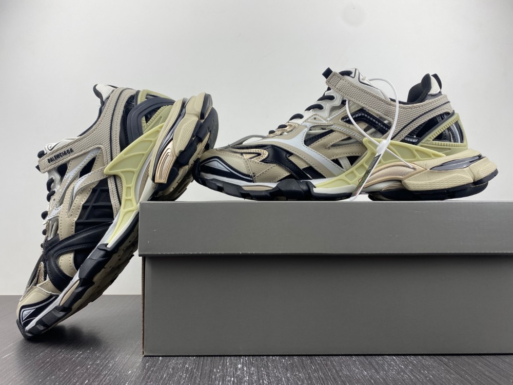 BALENCIAGA -PHANTOM SNEAKE  734734 W3XL7 1210  I8