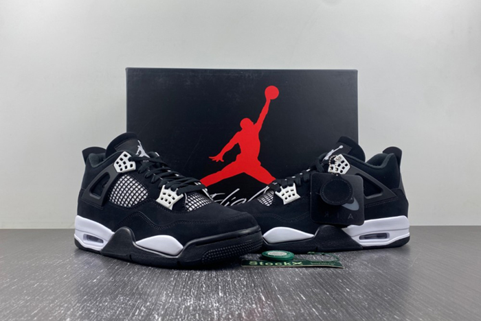 Nike AIR JORDAN 4 RETRO 'WHITE THUNDER' FQ8138-001