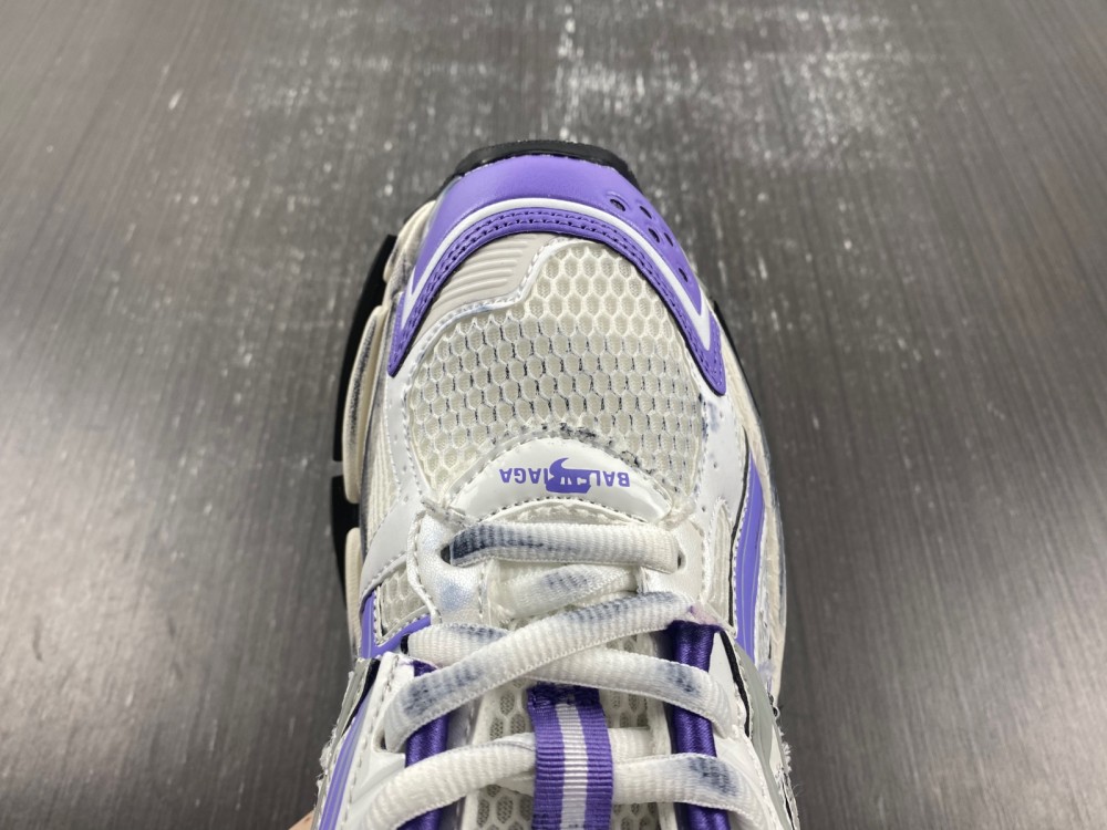 Balenciaga 677403-W3RB3-5903