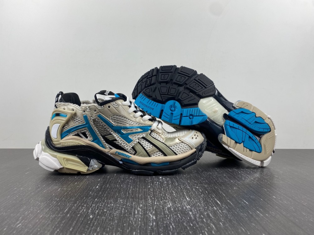 BALENCIAGA -Runner 677403 W2RB6 2028